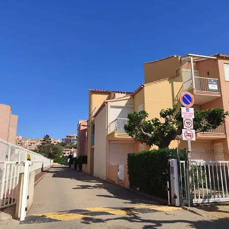 T2 Avec Loggia à 100m De La - 4sen119 St Pierre
